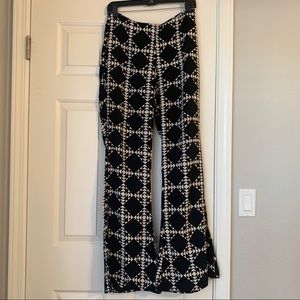 Volcom Highwaisted Bellbottom Pants